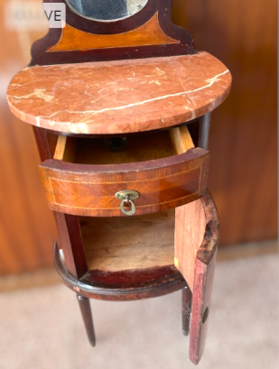 Mesita auxiliar vintage mármol y espejo