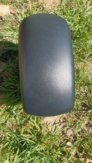 Apoio braço com caixa CDs original citroen C4