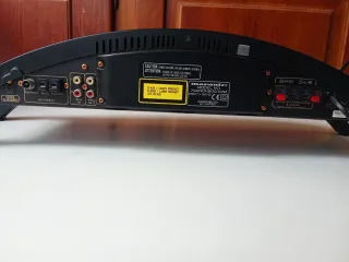 Equipo de Sonido Hi-Fi con Acabado Madera