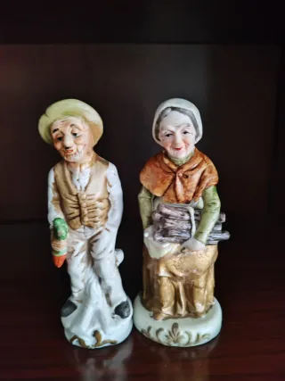 Figuras de porcelana de pareja de ancianos