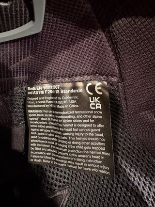 Casco Oakley MOD3 MIPS Talla M