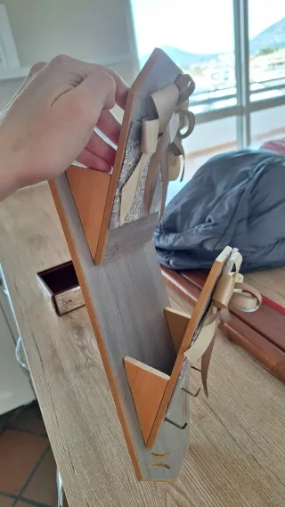 Appendichiavi decorato con cuori e nastri