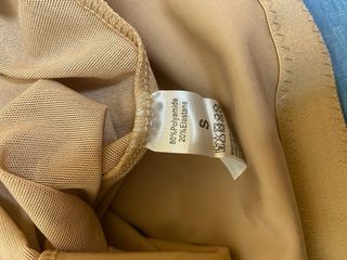 Body sin mangas color carne