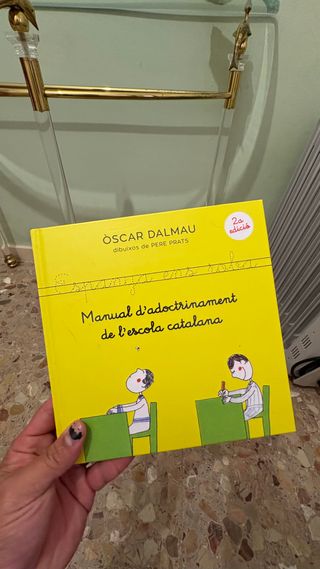 Manual escola catalana Òscar Dalmau libro humor