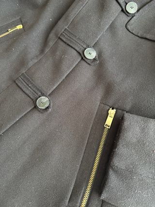 Abrigo negro elegante Zara