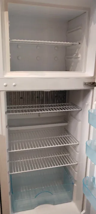 Frigorífic Bustir Elegance 225 BIBALELENTE Gas Luz