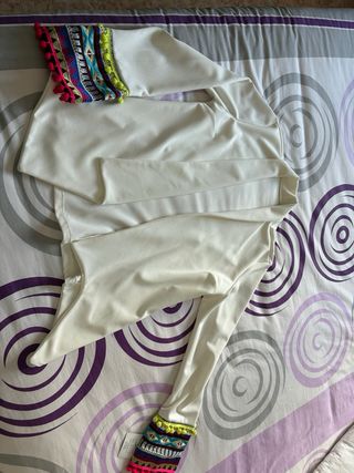 Chaqueta americana blanca bordada