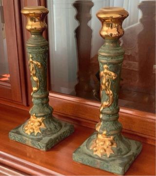Pareja Candelabros Cerámica Verde y Dorado
