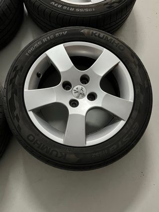 Llantas Peugeot 16 4x108 con neumatico