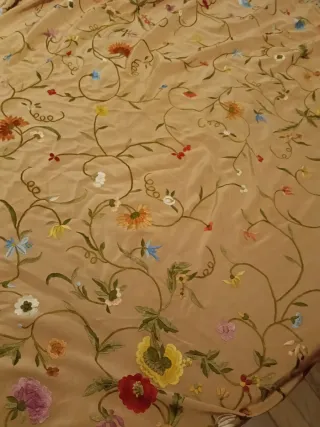 Mantón de Manila bordado floral