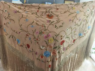 Mantón de Manila bordado floral
