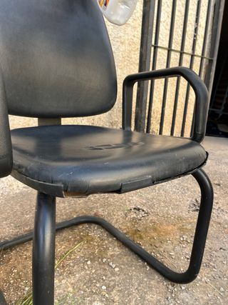 Sillas de cuero negras (2 unidades)