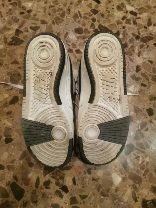 Nike Gamma Force Blancas y Negras