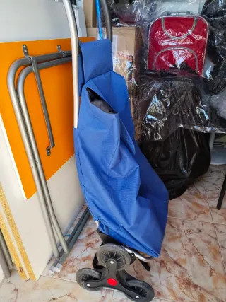 El carro ,no sé queda firme por lo demás bien