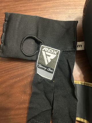 Guantes boxeo RDX talla 12OZ y Vendas con gel
