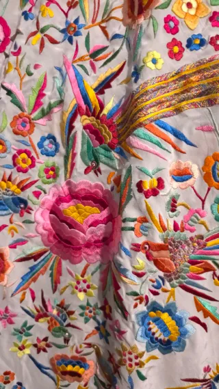 Manton de Manila antiguo bordado flores