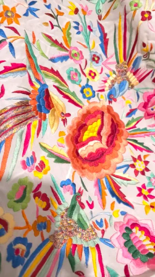 Manton de Manila antiguo bordado flores