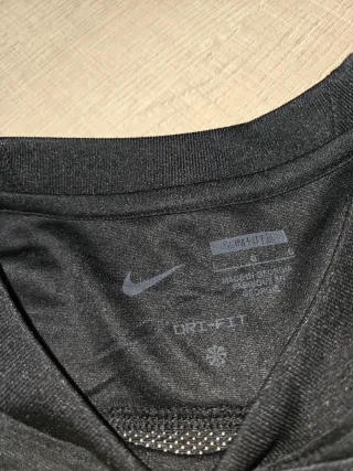 Camiseta Nike Dri-Fit Rayas Negras y Amarillas