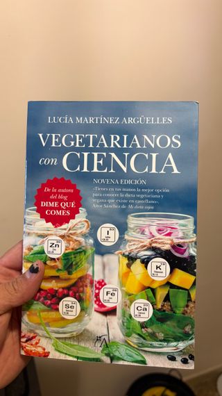 Libro Vegetarianos con ciencia Lucía Martínez