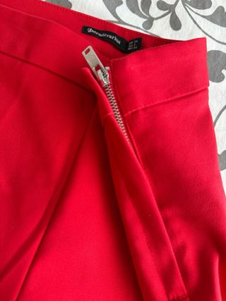 Pantalón de traje rojo Stradivarius