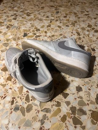 Nike Air Force 1 Grises