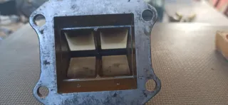 Caja de láminas Honda CR 80