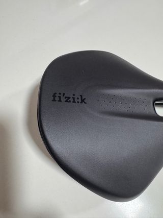 Sillín Fizik Vento Antares 140mm Negro