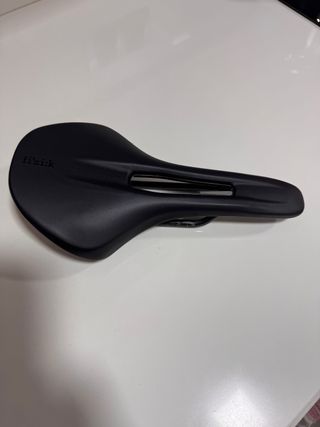 Sillín Fizik Vento Antares 140mm Negro