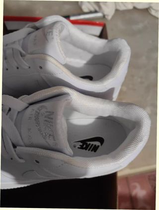 Nike Air Force 1 Low '07 Talla 41 Blancas