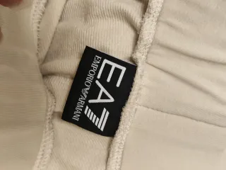 Conjunto Deportivo EA7 Emporio Armani Beige