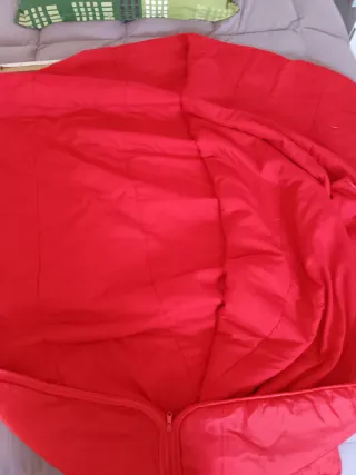 Saco de dormir rojo