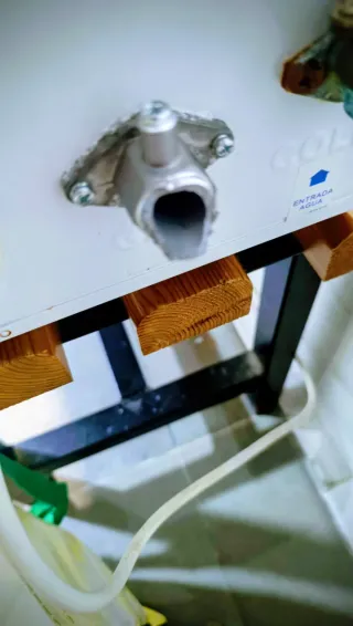 Calentador de gas Corberó blanco