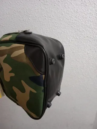 Bolso Camuflaje Negro y Verde Nuevo