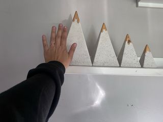 Decoración Montañas Cerámica Blanca y Dorada