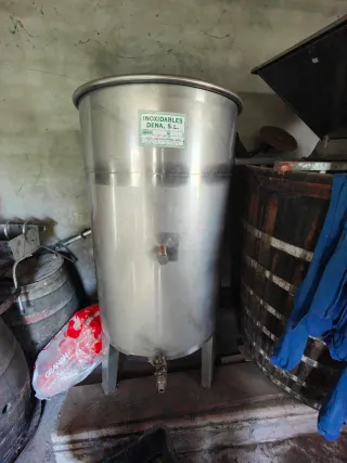 Depósito Inox 300L