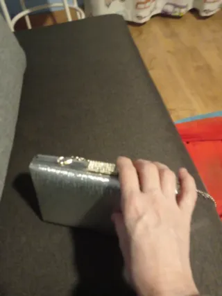 Bolso fiesta plateado con pedrería