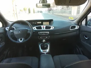 Renault Grand Scenic 2011
