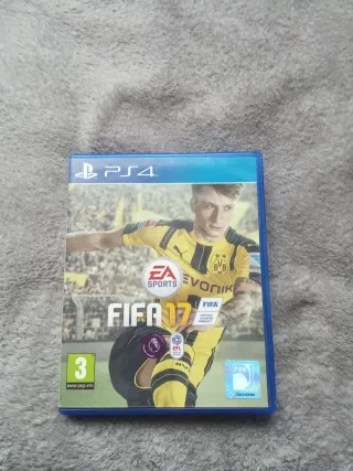 Pacchetto FIFA 16, 17 e 18 PS4