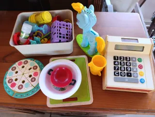 Cocinita de juguete con accesorios