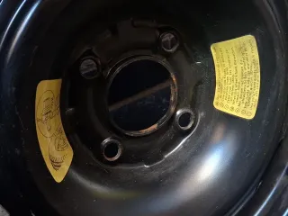 Rueda Bridgestone 195/65R15 8mm dibujo +Llanta 15"