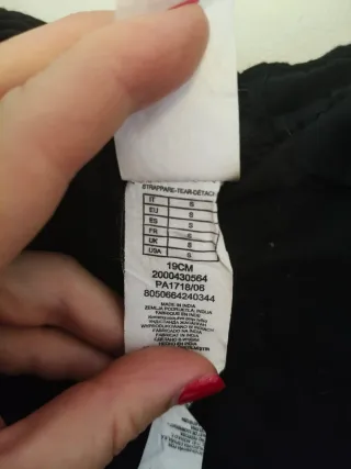 Macacão preto Calzedonia bordado inglês