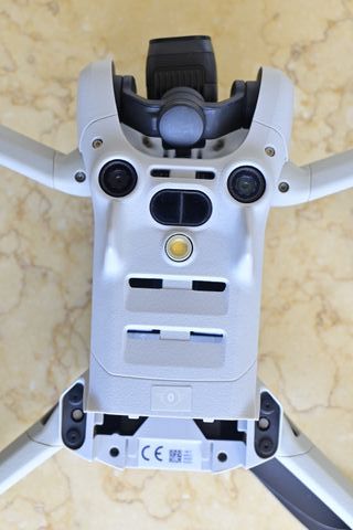 DJI Mini 4 Pro Drone Grigio Bianco