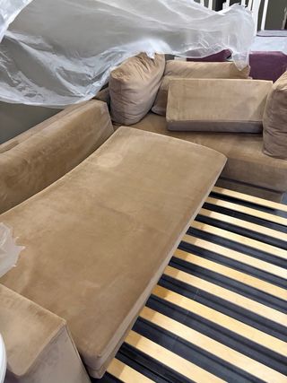 Sofá cama esquinero con arcón – buen estado