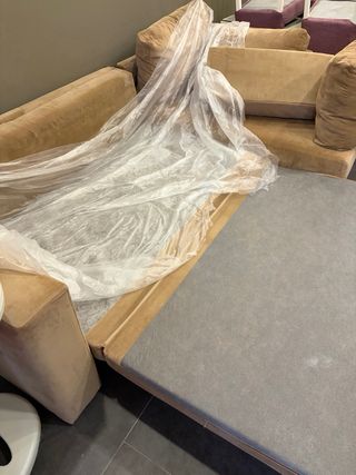 Sofá cama esquinero con arcón – buen estado