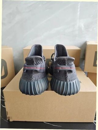 Adidas Yeezy Boost 350 V2 Static Black 37