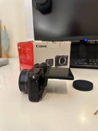 Cámara Canon EOS M6 + Lente 22mm f/2 STM