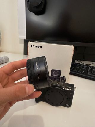 Cámara Canon EOS M6 + Lente 22mm f/2 STM