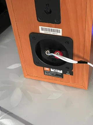 Altavoces JBL Hifi Monitores Marrones