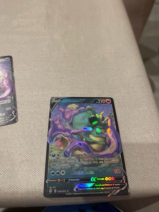 4 Cartas Pokémon Garbodor V (1 Brillante)