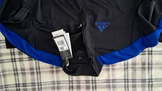 Sudadera Adidas Negra y Azul Media Cremallera